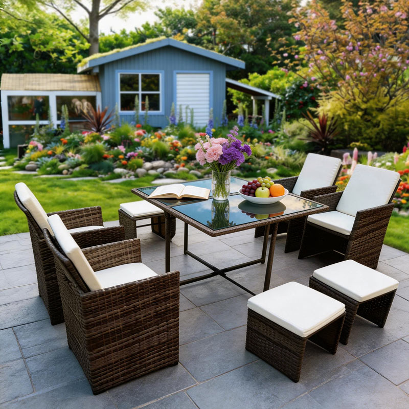 outdoor living room